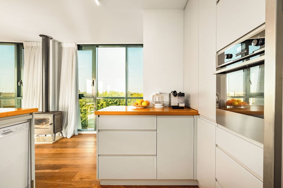 Apartment, Sea View | Private kitchen | Electric kettle