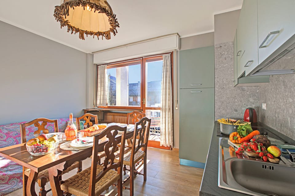 Family Apartment, Multiple Bedrooms (La Casa Di Felice) | Dining