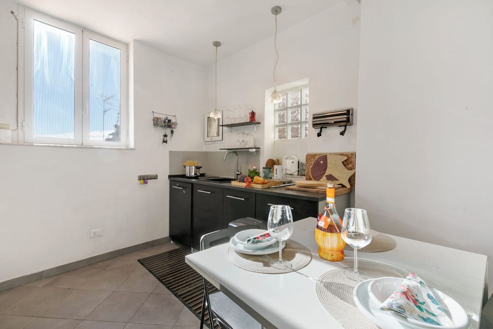 Standard Apartment, 1 Bedroom, Terrace (Un Terrazzo Nella Pigna) | Private kitchen