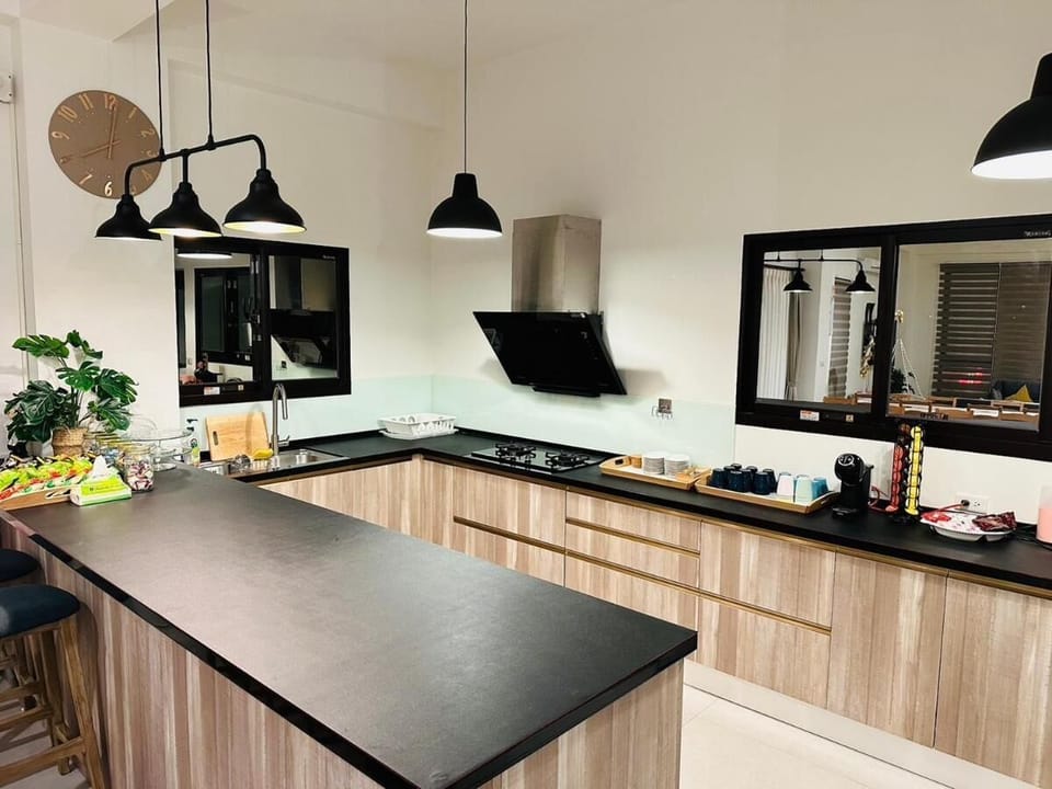 Elite Apartment | Shared kitchen | Shared fridge
