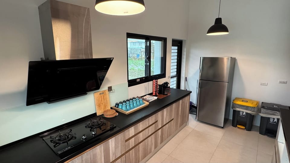 Elite Apartment | Shared kitchen facilities | Shared fridge