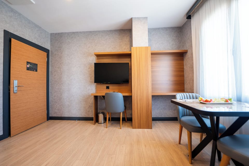 Executive Suite, City View | View from room