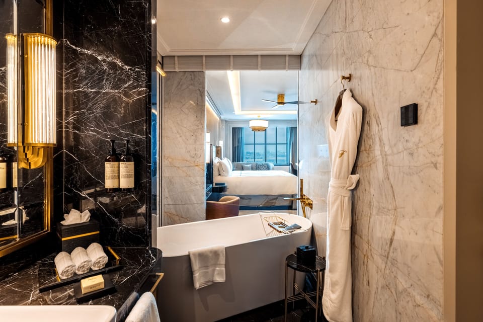 Rainfall showerhead, free toiletries, hair dryer, bathrobes