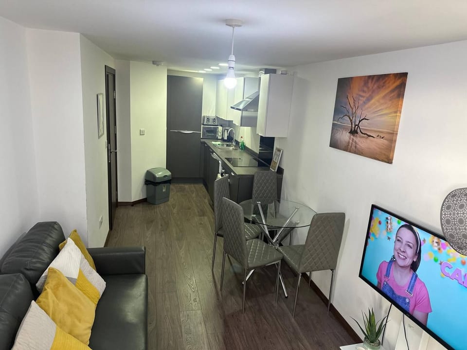 Apartment, 1 Bedroom | Living area