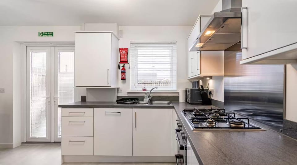 House, 3 Bedrooms, Smoking, Patio | Interior