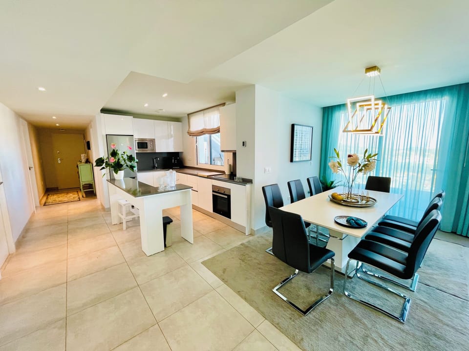 dining room kitchen (2)