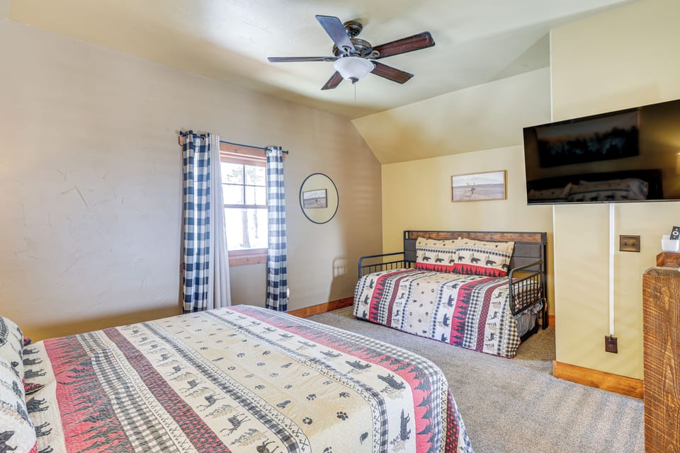 House (3 Bedrooms) | Interior