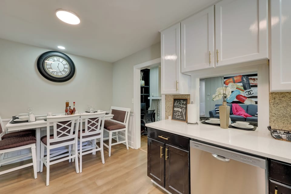 House (3 Bedrooms) | Interior
