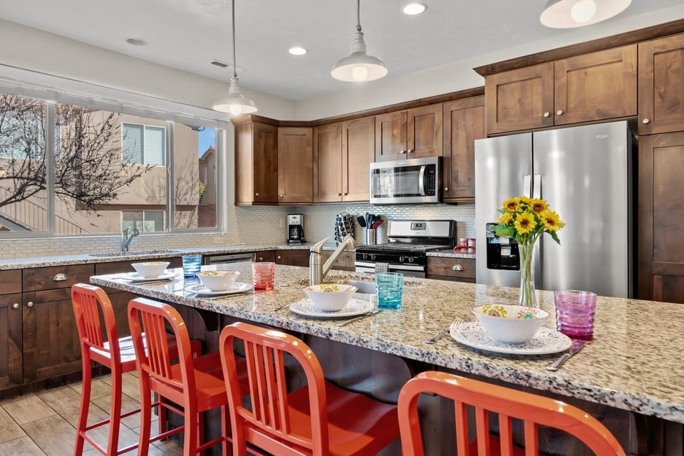 House, Multiple Bedrooms | Private kitchen | Fridge, oven, coffee/tea maker, toaster
