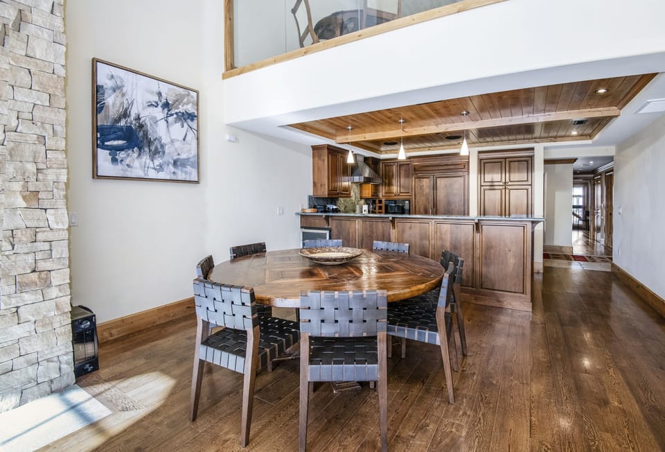 Condo, 4 Bedrooms | Dining