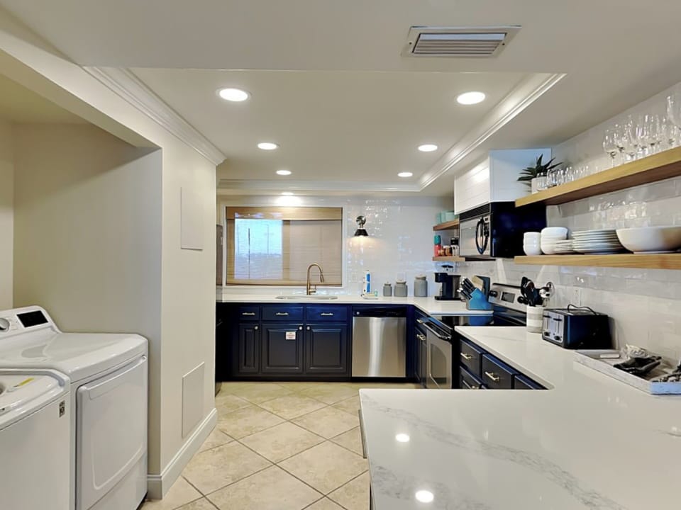 Fully Equipped Kitchen with Stainless Steel Appliances