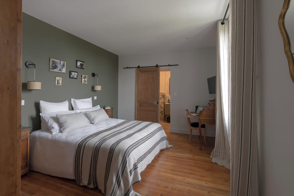 Double Room, Garden View | Soundproofing, iron/ironing board, free WiFi