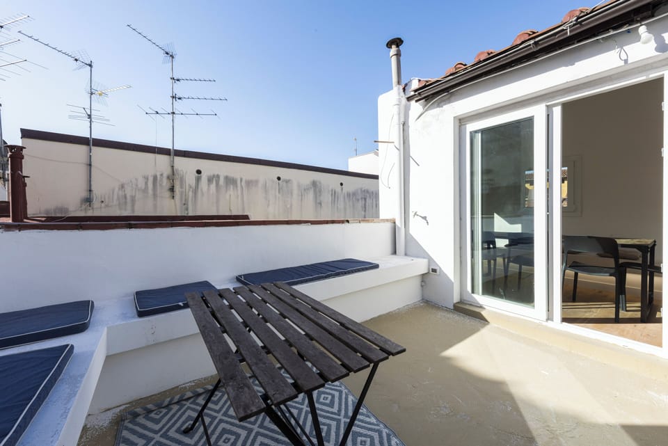 Deluxe Duplex, City View | Terrace/patio
