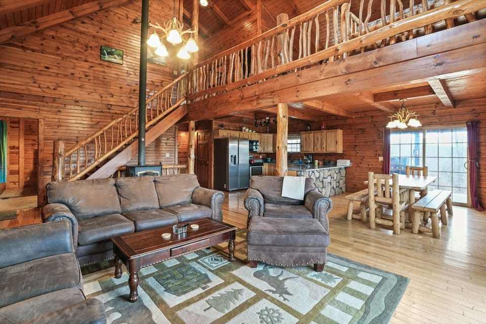 Living Room / Lounge