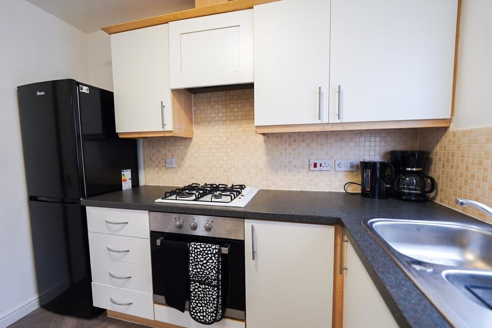 House | Private kitchen | Fridge, microwave, oven, stovetop