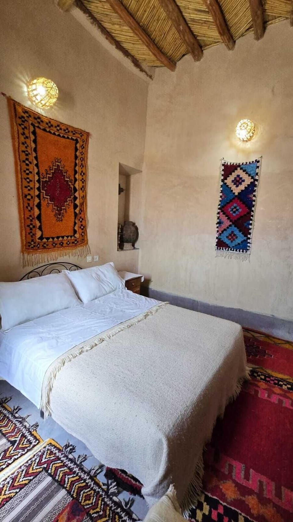 Comfort Triple Room, 1 Double Bed with Sofa bed, Mountain View | Bed sheets