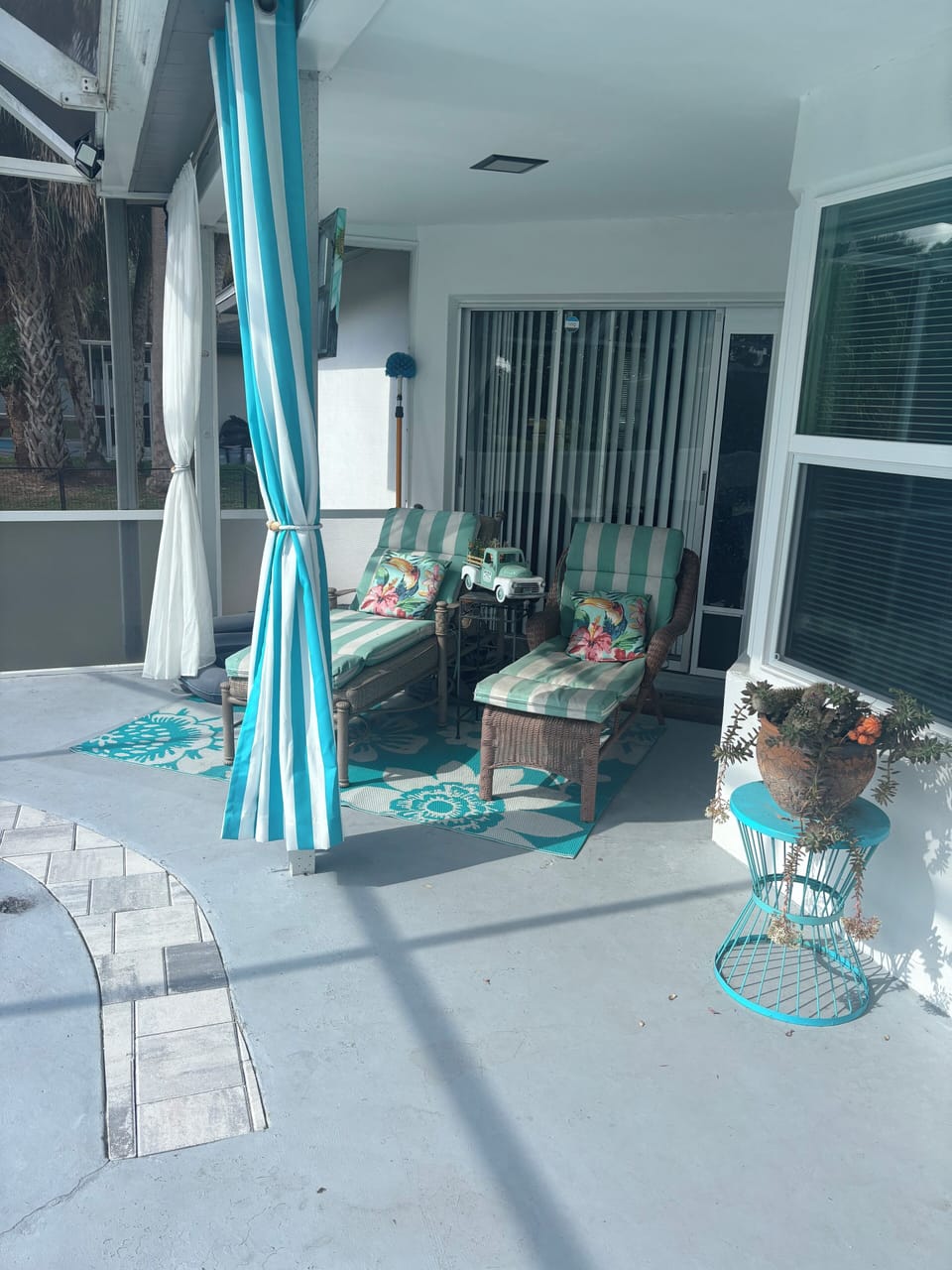3 slider doors go out to the pool area