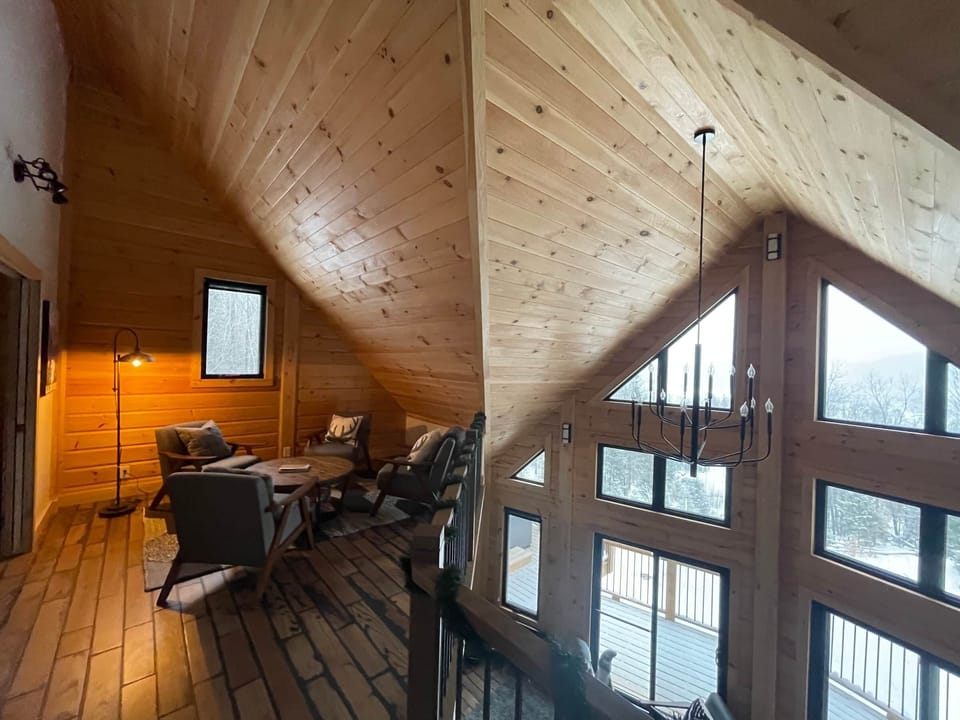 Game area - mezzanine