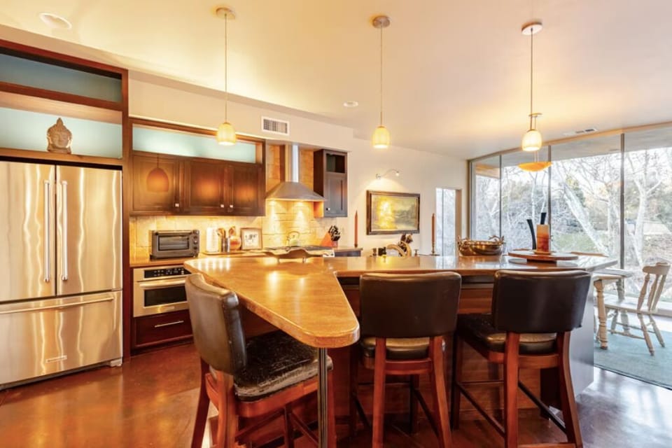 Modern and fully equipped kitchen. Ideal for cooking comfortably.