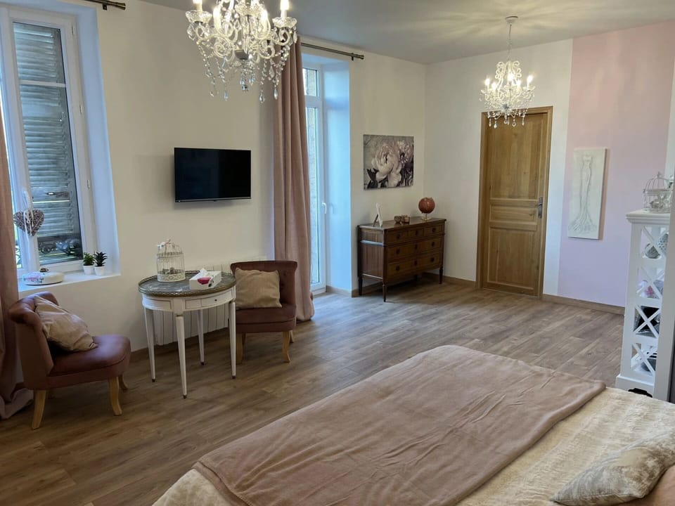 Classic Room | Free WiFi, bed sheets