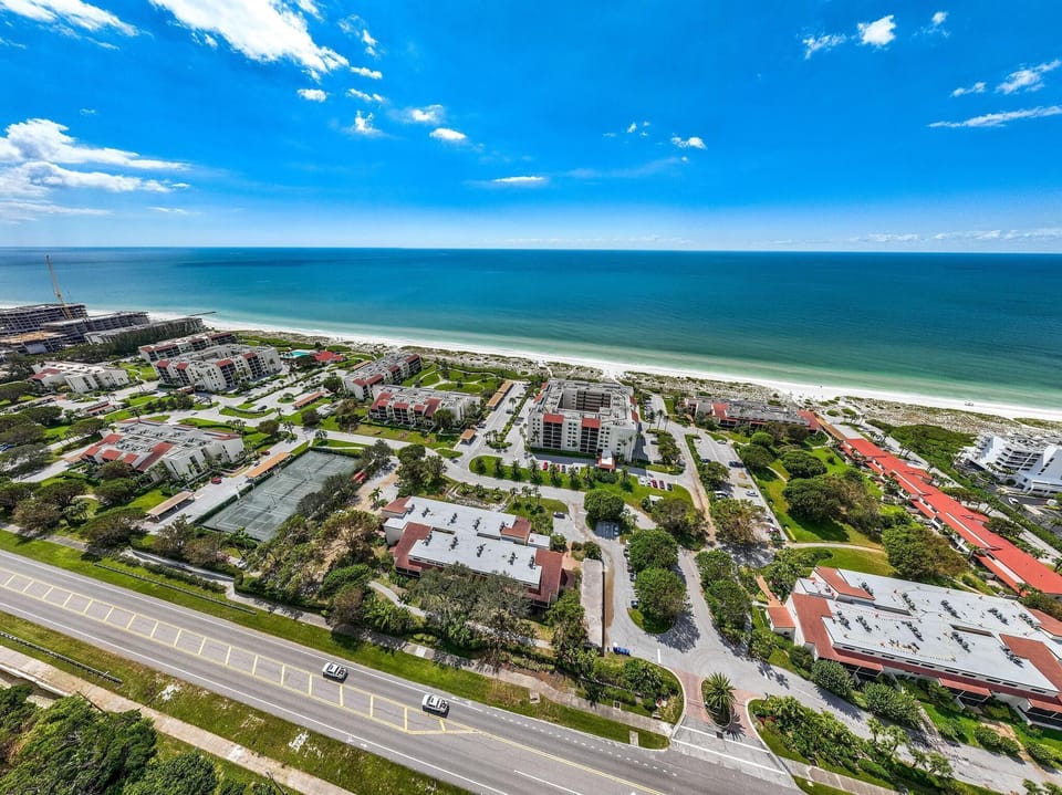 Breathtaking ocean views from your private coastal retreat