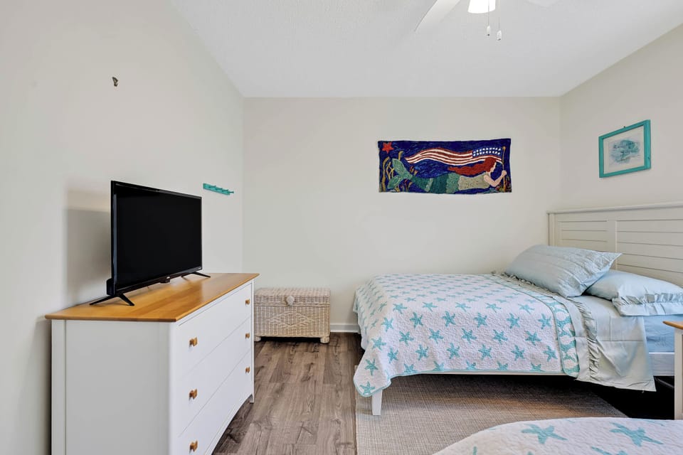 Two double beds and Smart TV