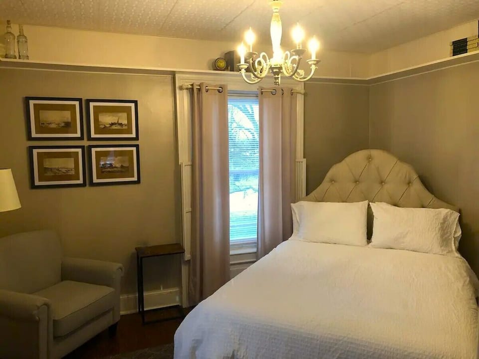 Single Room, Garden View | Blackout drapes, iron/ironing board, free WiFi