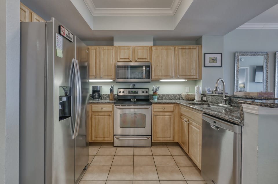 Crystal Tower 1006. 2 Bedroom 2 Bathroom. Unit Sleeps 8. Managed by Island Rentals