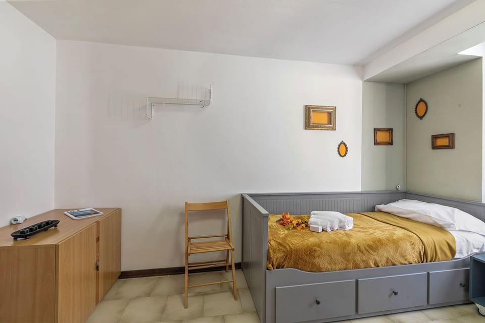 Second bedroom