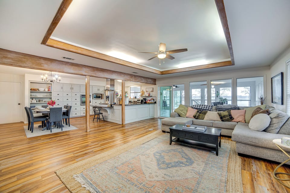 Living Room | Free WiFi | Central A/C & Heat | Main Level