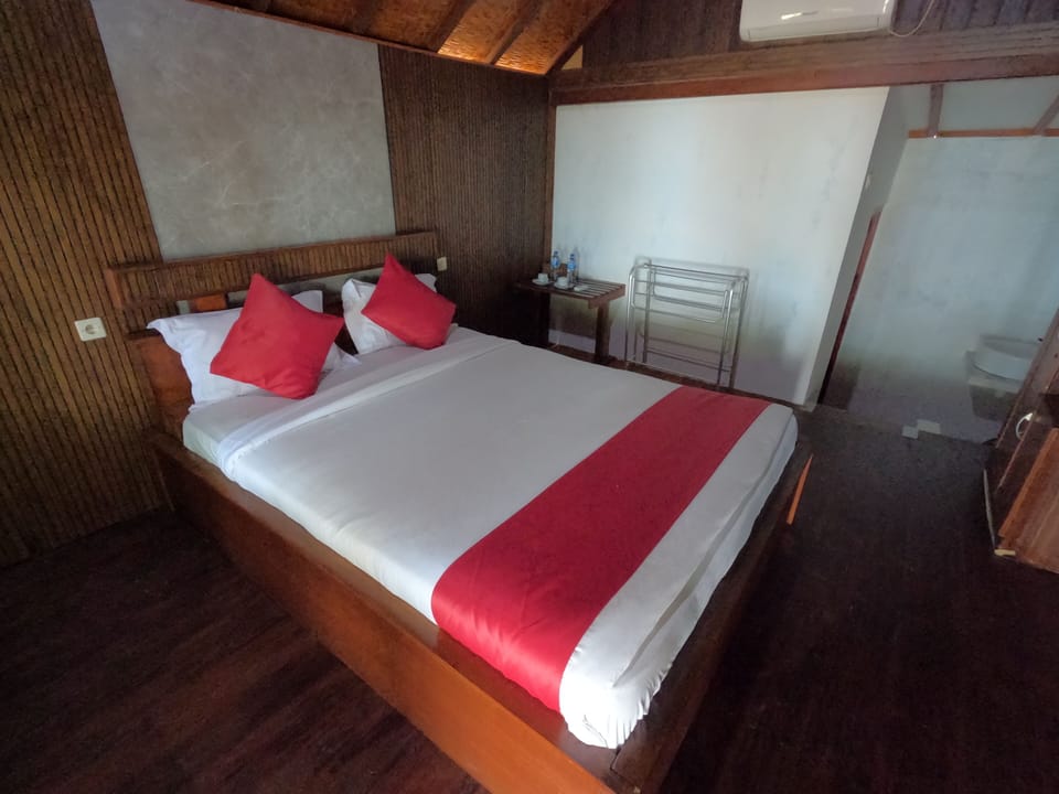 1 bedroom, cribs (surcharge), bed sheets