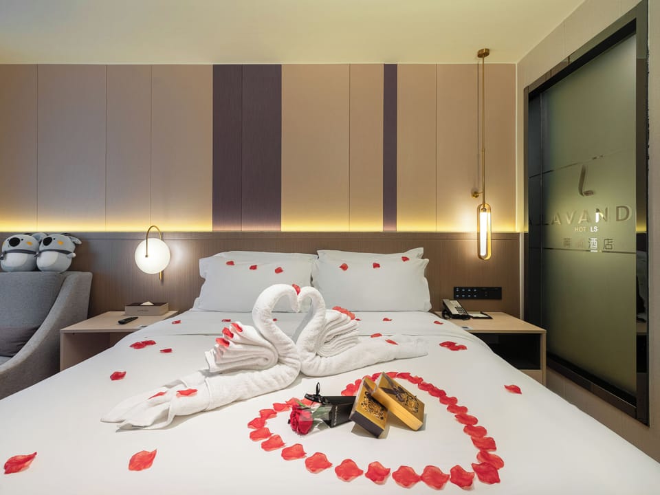 Romantic Double Room, City View | Hypo-allergenic bedding, down comforters, minibar, laptop workspace