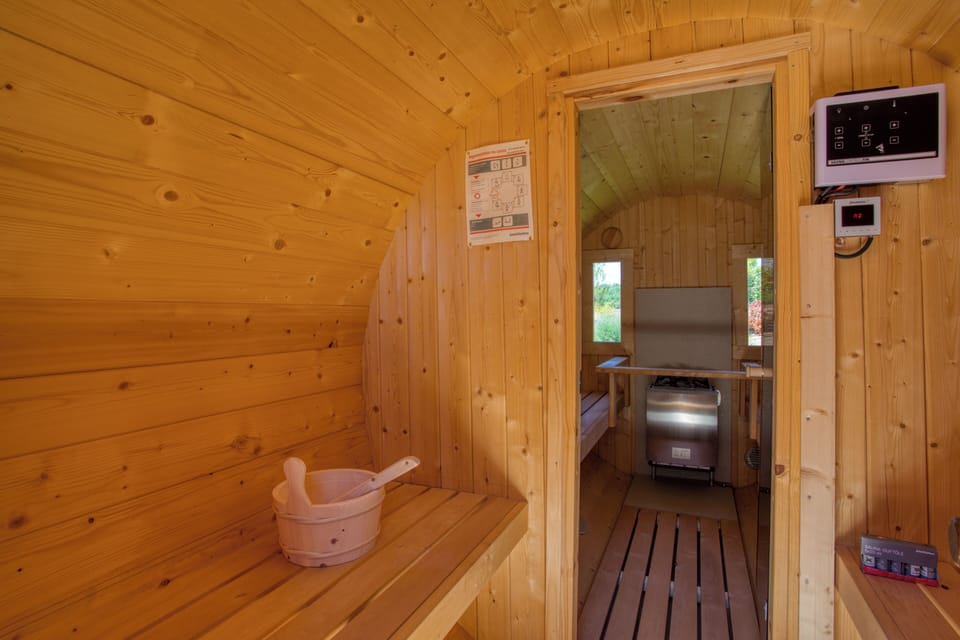 Rèverie en Périgord du Domaine des Hauts de Rouquette Lodge in Eymet