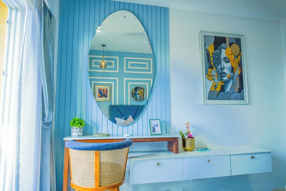 Deluxe Apartment, 2 Bedrooms, Balcony, Pool View | 2 bedrooms, iron/ironing board, free WiFi