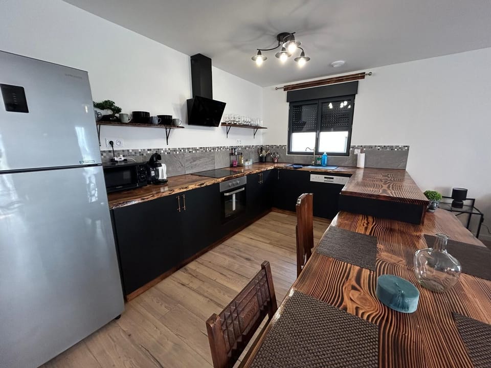 Comfort House, Valley View | Private kitchen