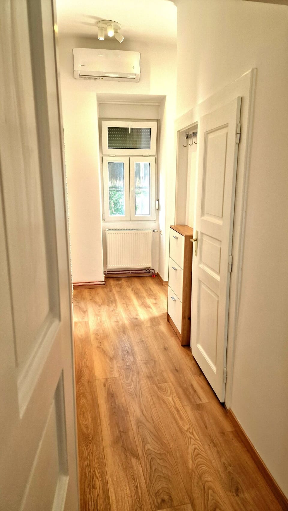 Apartment, 1 Bedroom, Smoking, City View | Interior