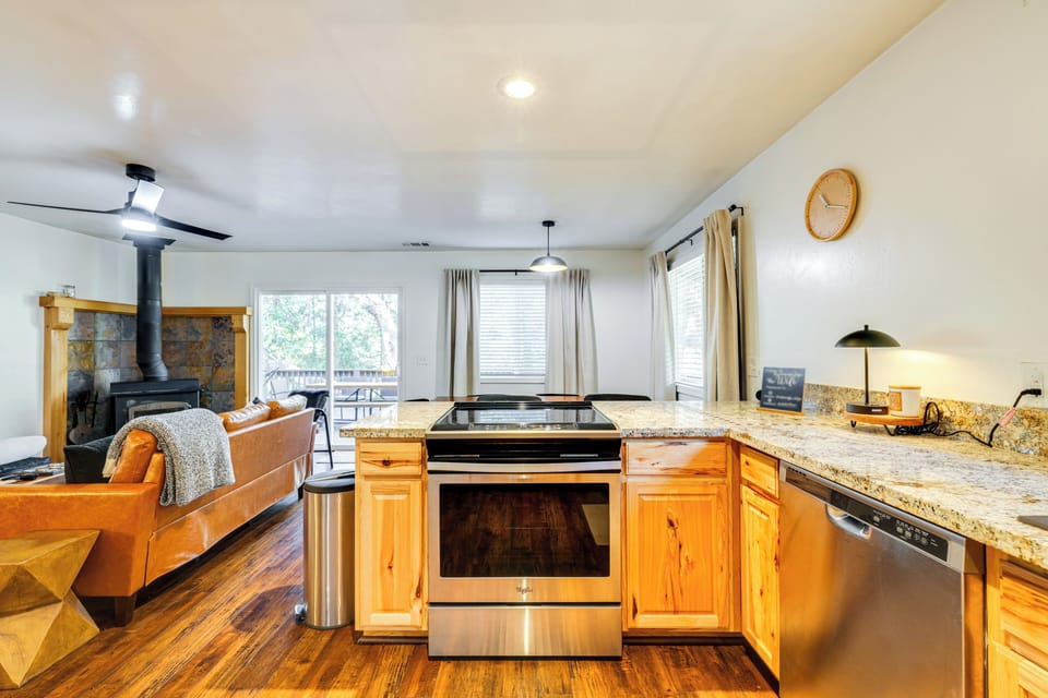 House (2 Bedrooms) | Interior