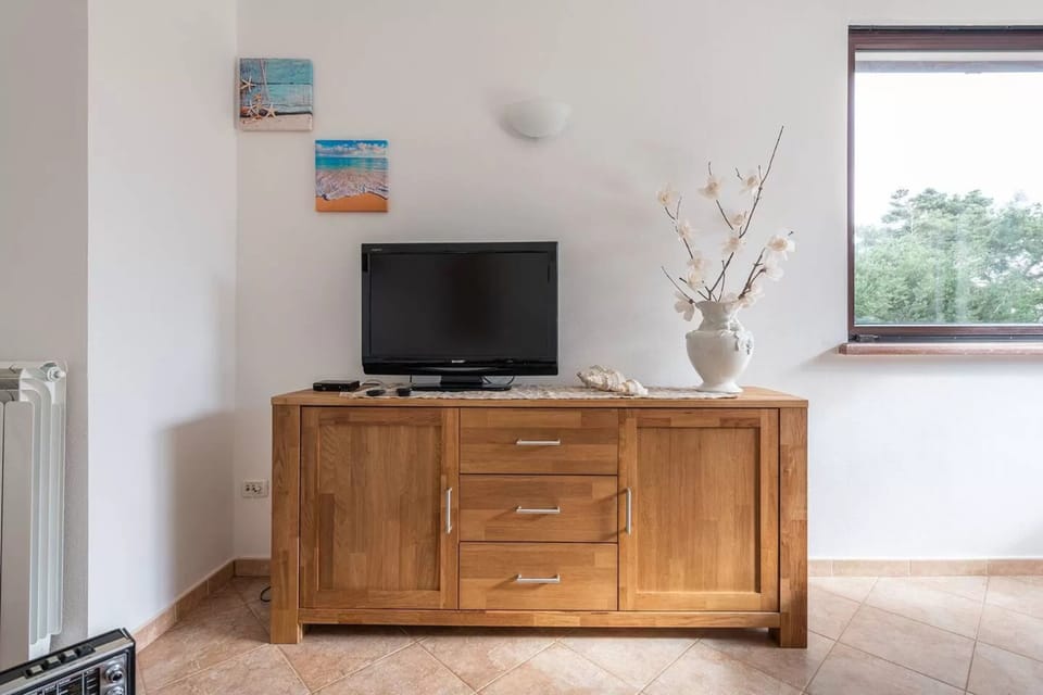 Villa, 4 Bedrooms, Patio, Garden View | Room amenity