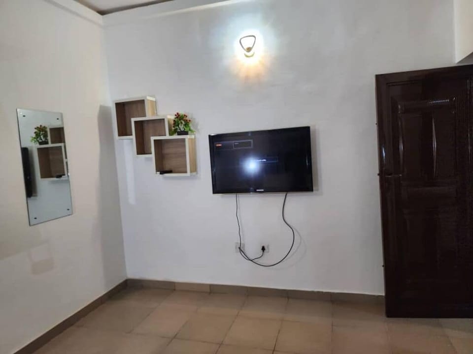 Apartment, 2 Bedrooms, Smoking, Balcony | Room amenity