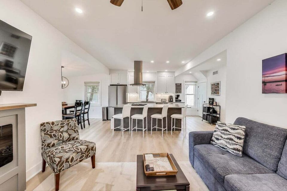 Open Concept from Living to Kitchen