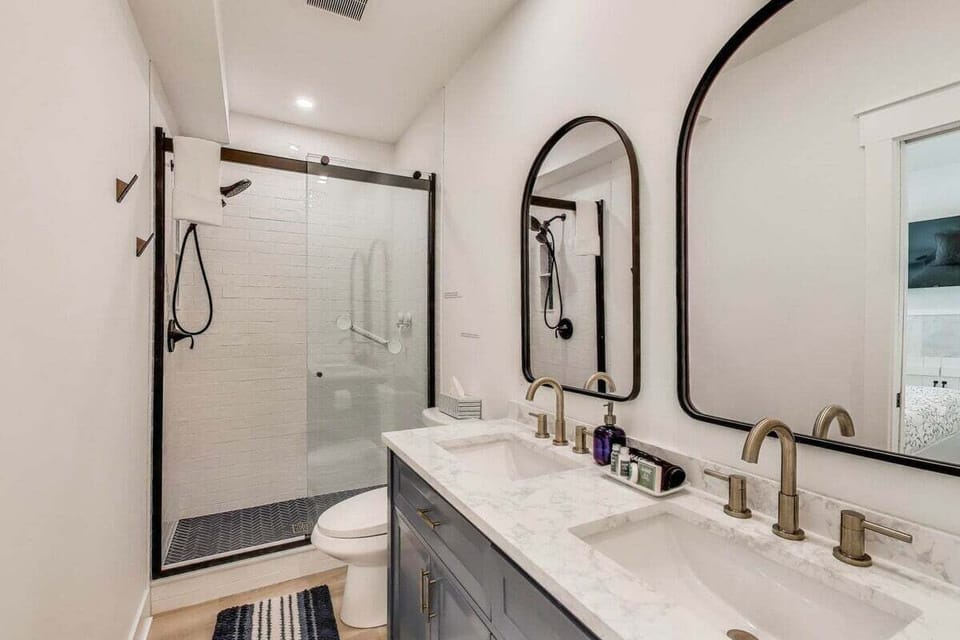 Ensuite Bathroom with Walk-in Shower