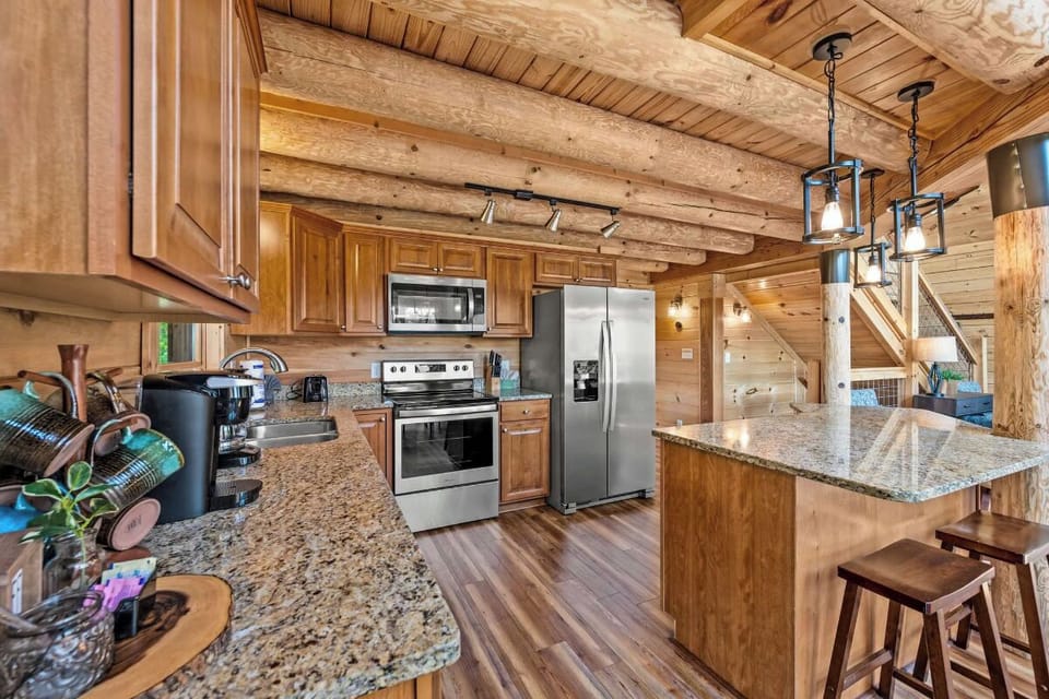 Rustic Retreat's fully equipped kitchen