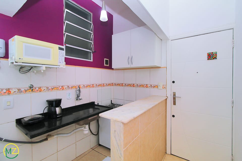 Economy Studio, Partial Ocean View | Private kitchen
