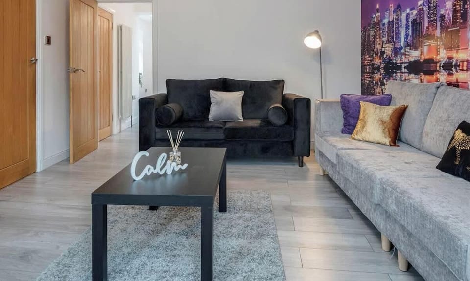 Lounge at Jesswood Properties Short Lets & Serviced Accommodation