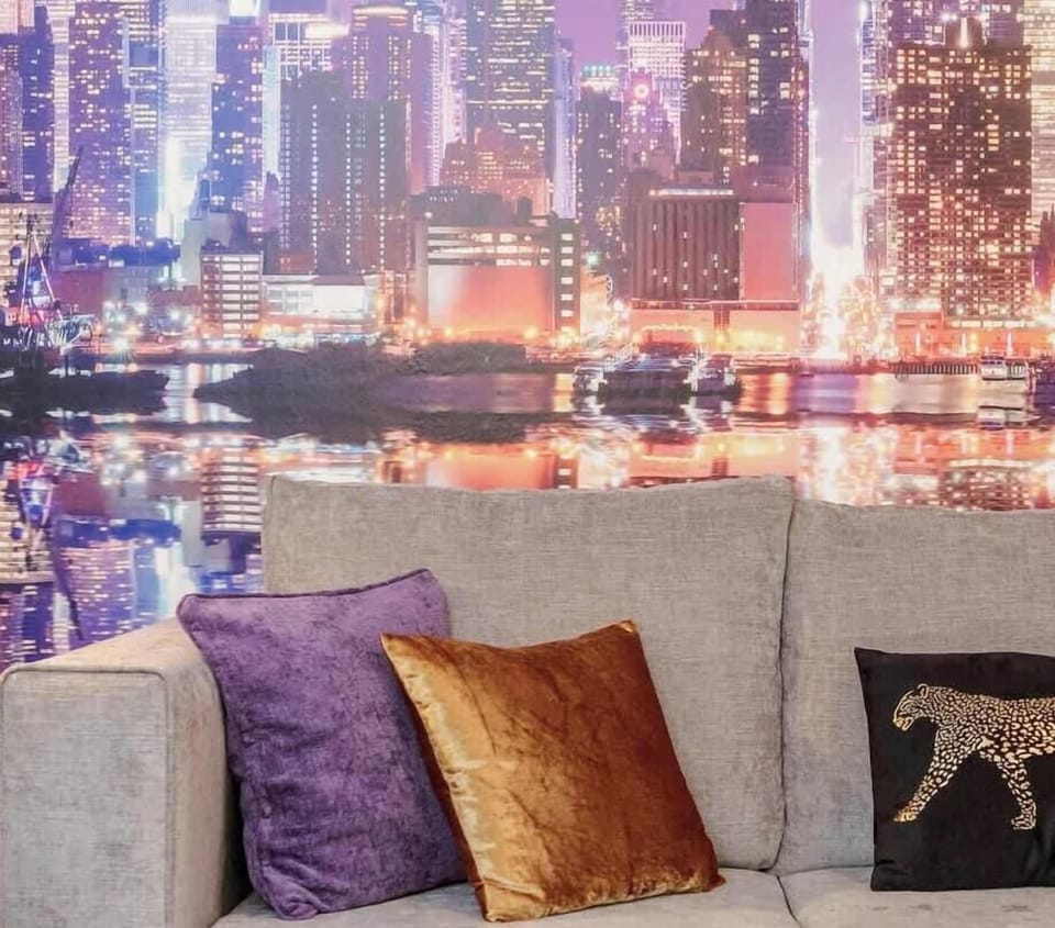 Lounge at Jesswood Properties Short Lets & Serviced Accommodation, Style and comfort 