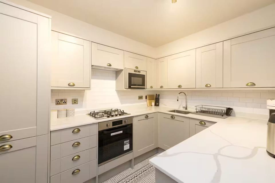 Family Apartment, City View | Private kitchen | Espresso maker, coffee/tea maker, electric kettle
