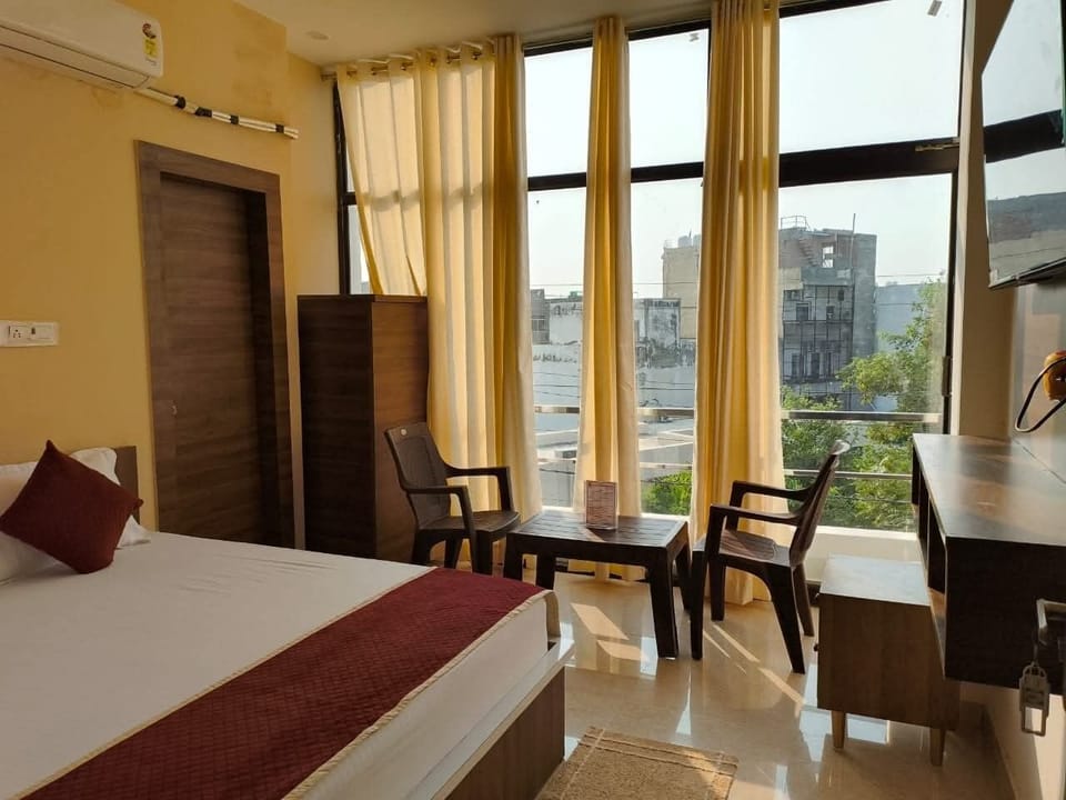 Deluxe Double Room, Garden View | Free WiFi