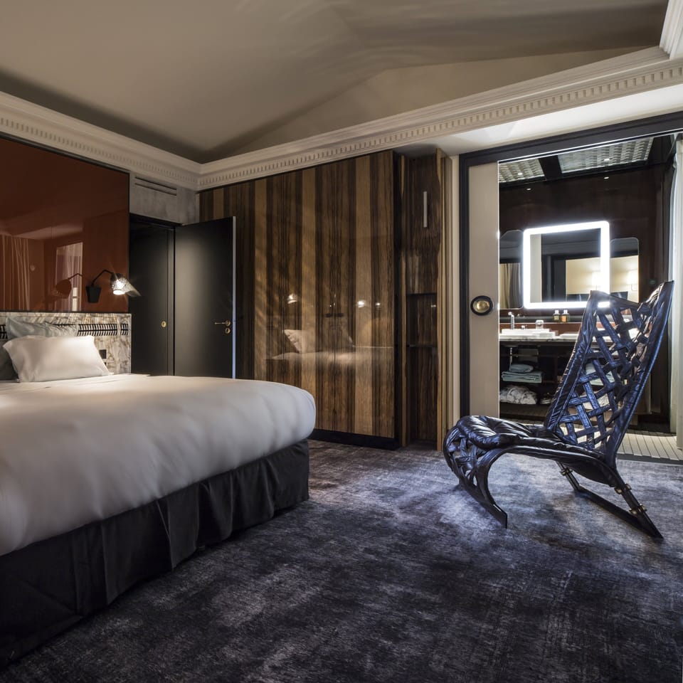 Premium bedding, minibar, in-room safe, free WiFi
