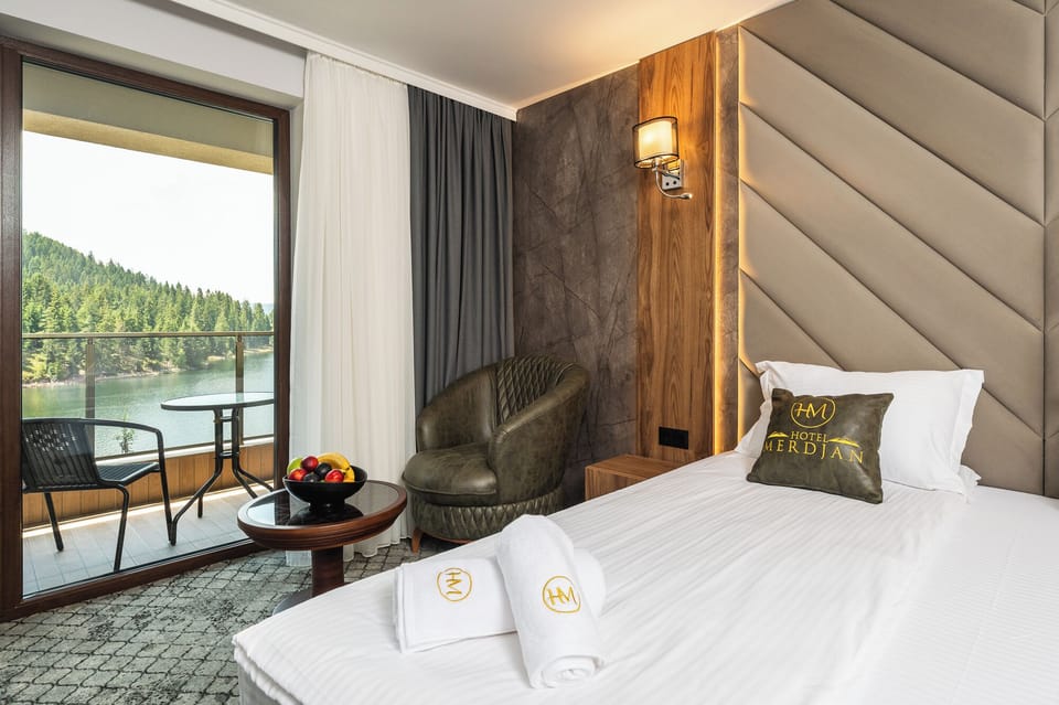 Deluxe Double Room, Balcony, Lake View | Desk, laptop workspace, free WiFi