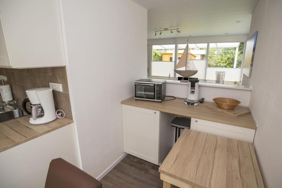 House | Private kitchen | Fridge, microwave, oven, dishwasher
